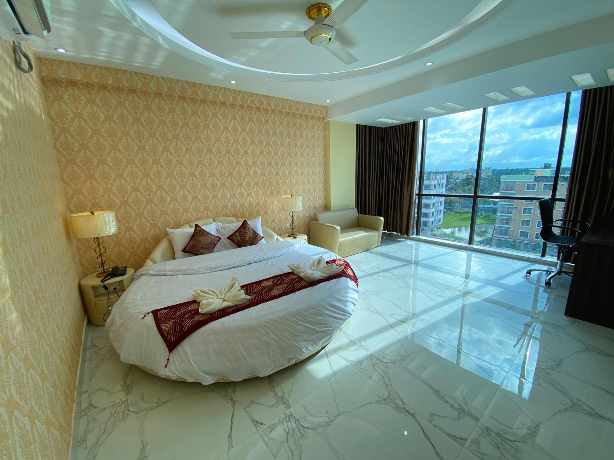 Hotel Valentino Noakhali Екстериор снимка