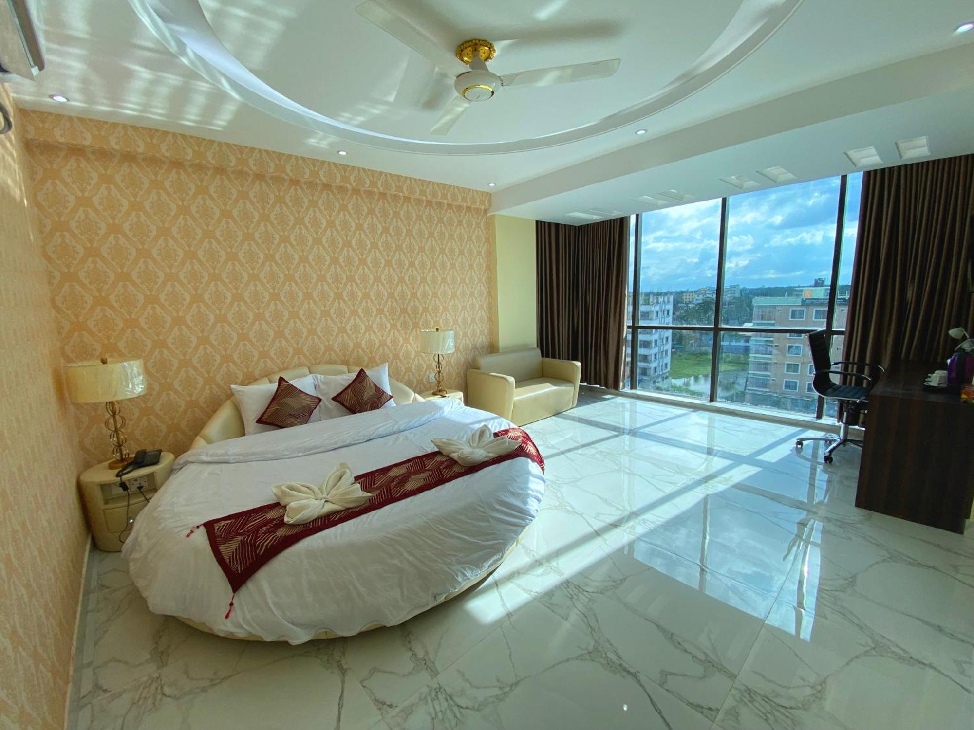 Hotel Valentino Noakhali Екстериор снимка