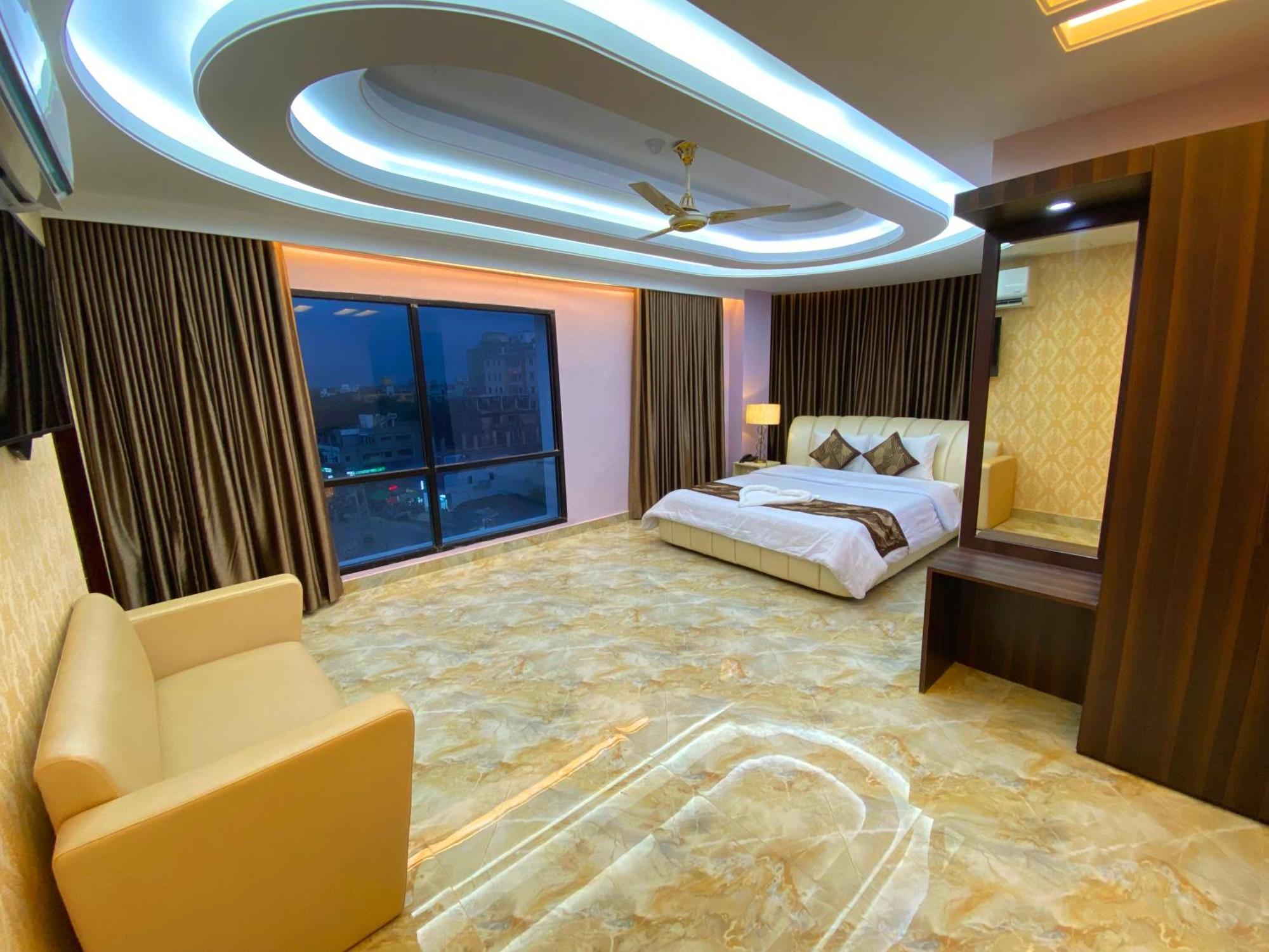 Hotel Valentino Noakhali Екстериор снимка