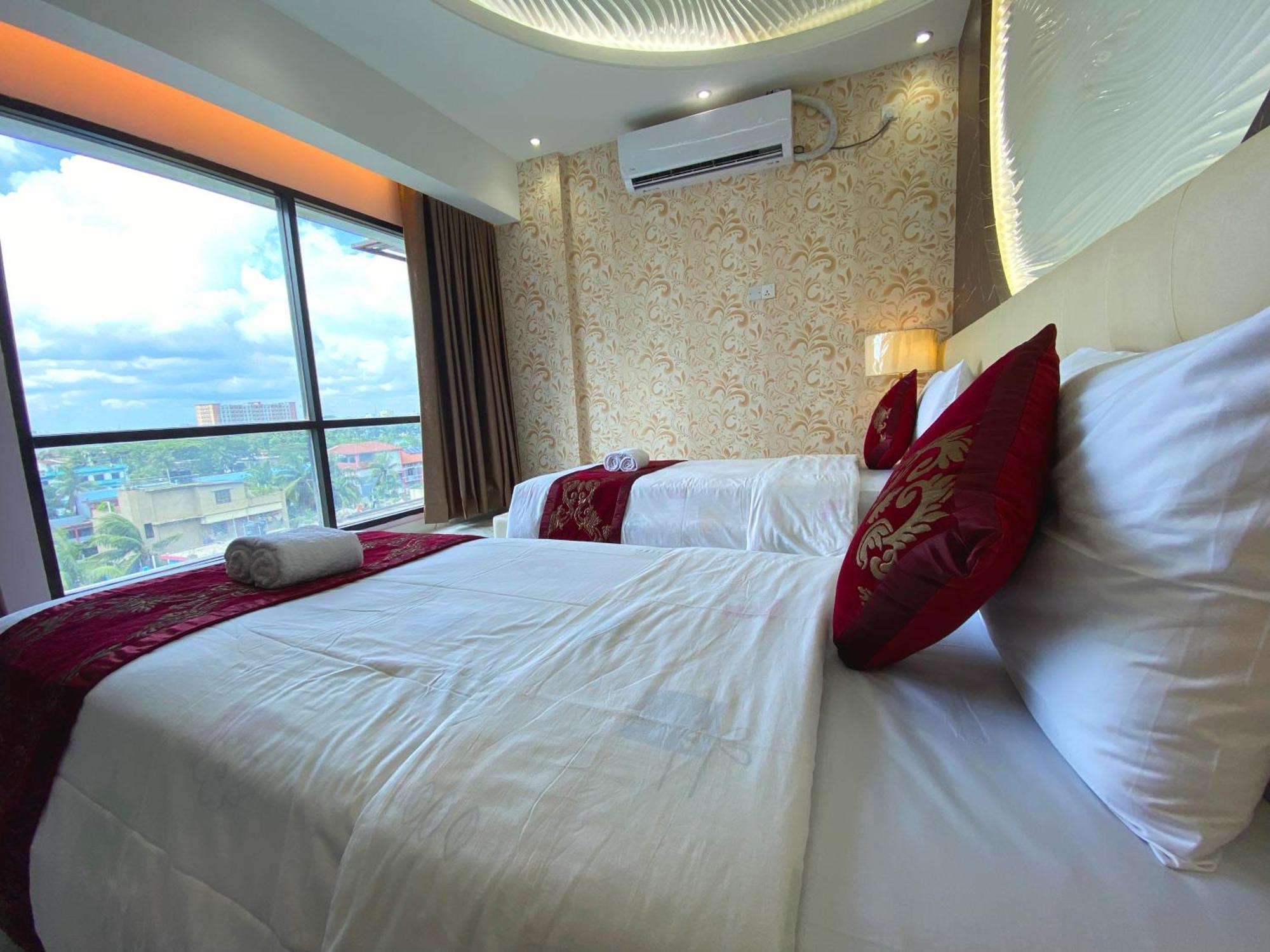 Hotel Valentino Noakhali Екстериор снимка