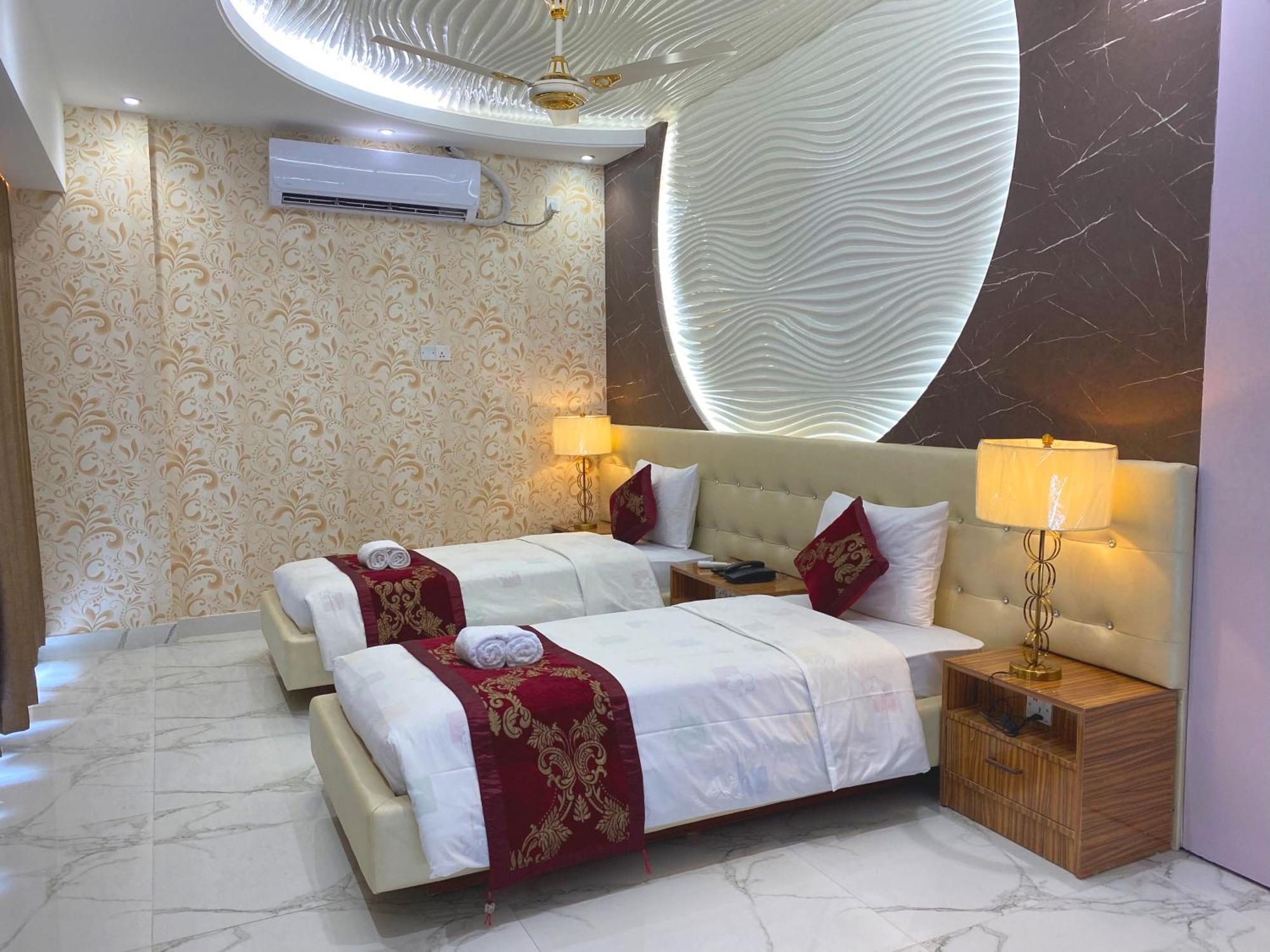Hotel Valentino Noakhali Екстериор снимка