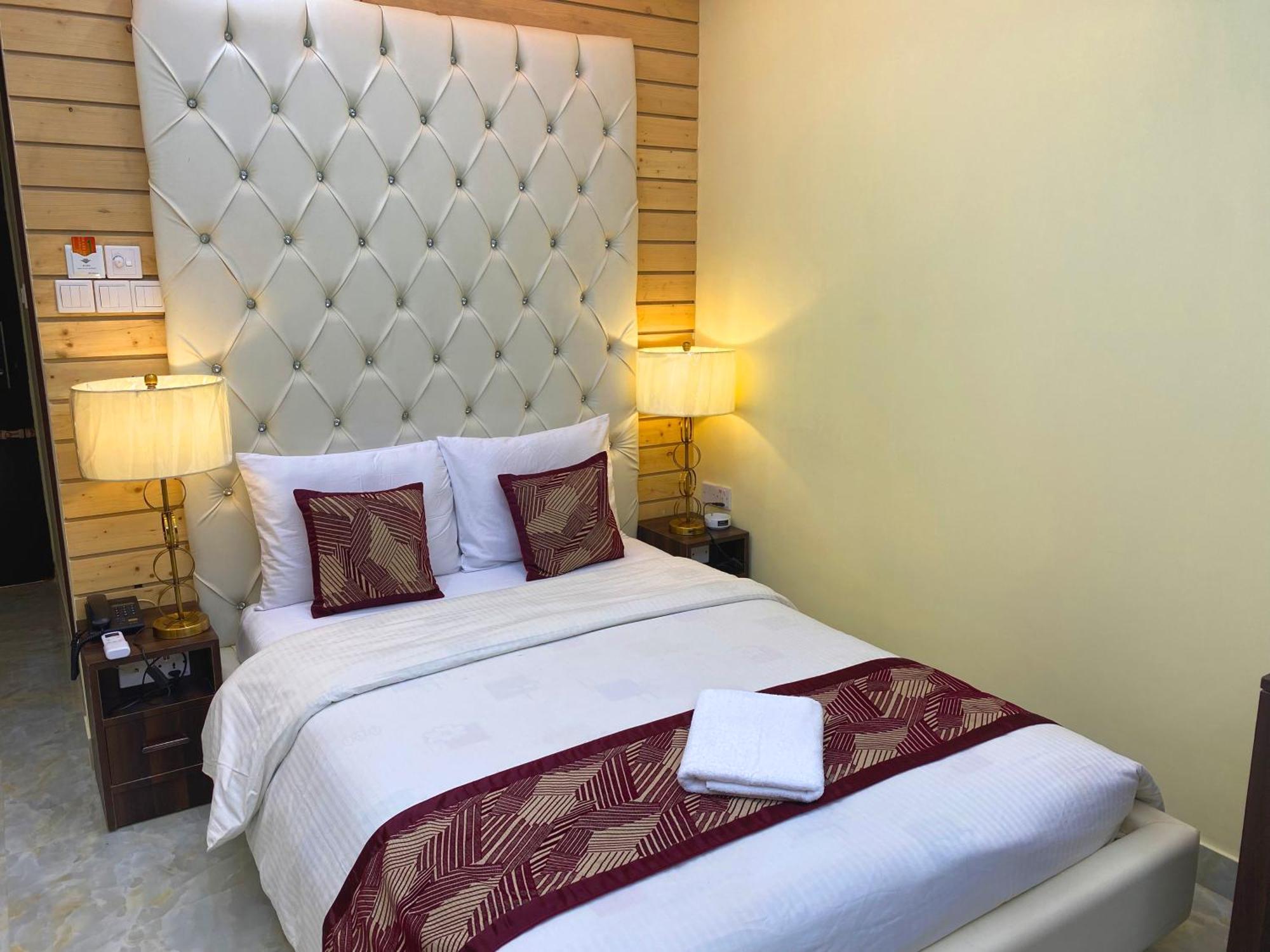 Hotel Valentino Noakhali Екстериор снимка