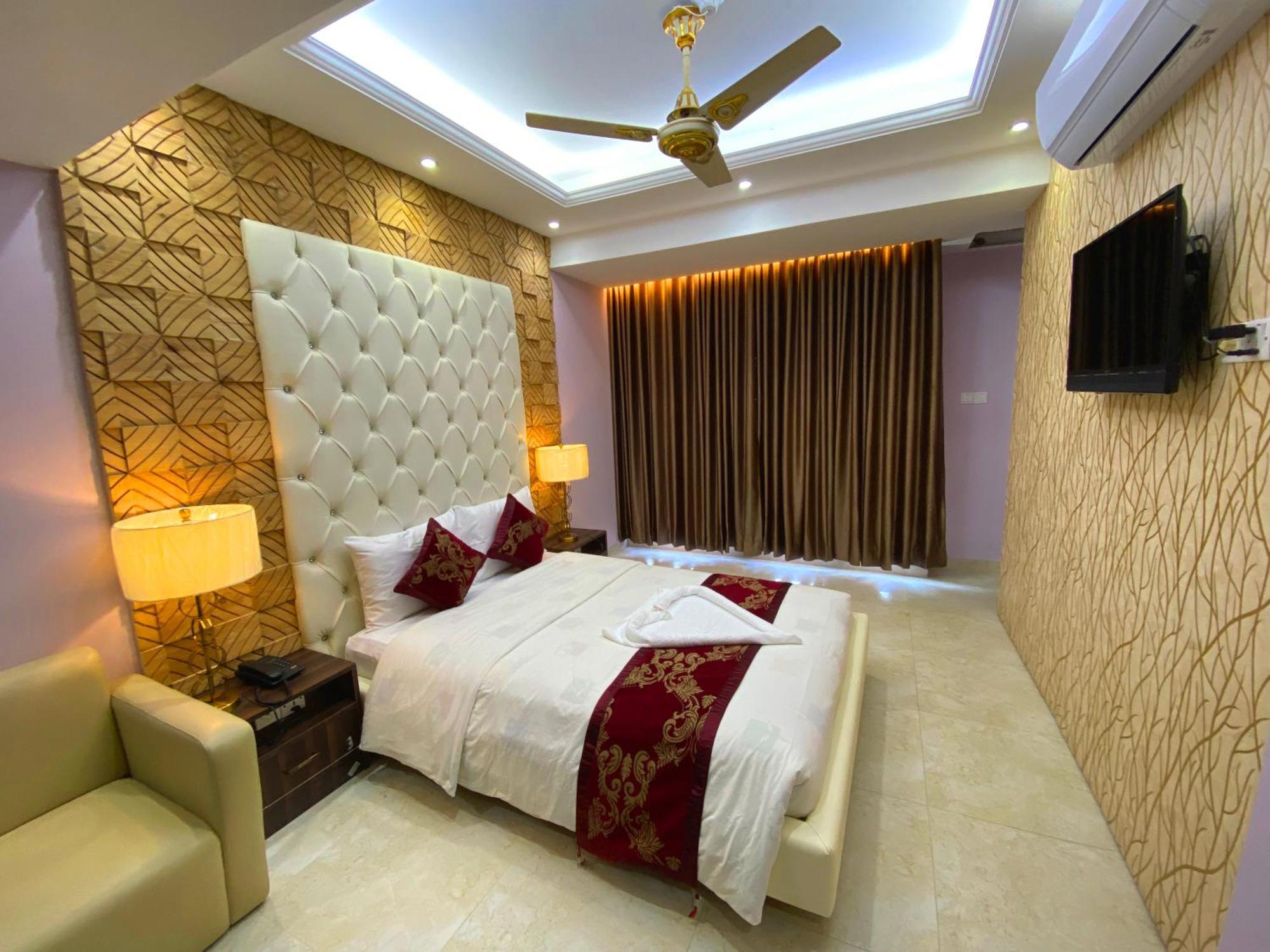Hotel Valentino Noakhali Екстериор снимка