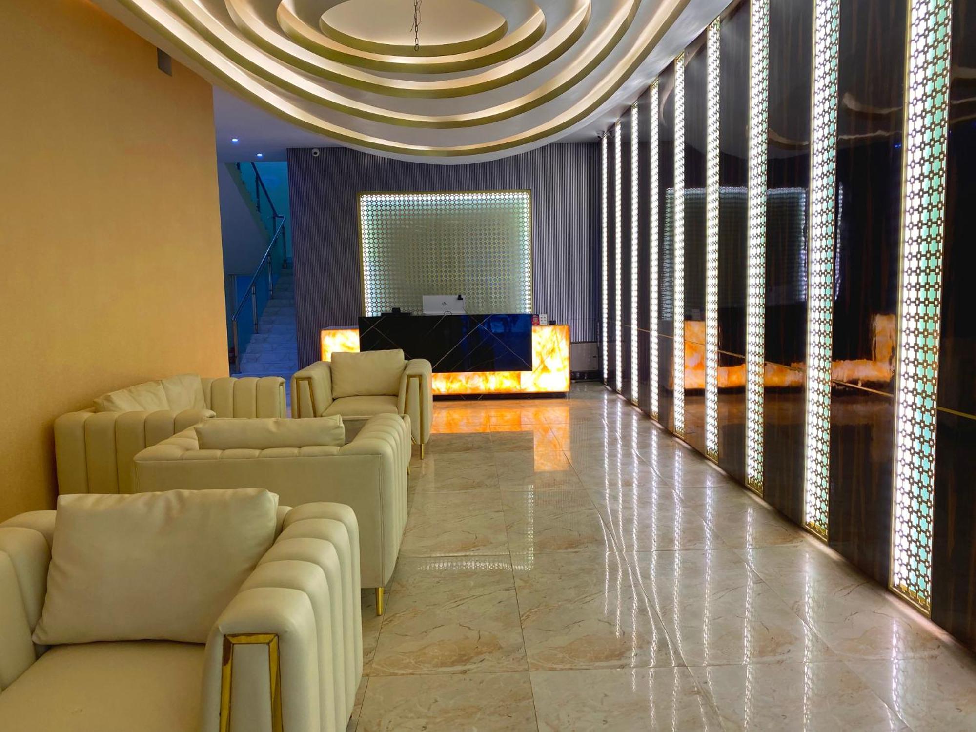 Hotel Valentino Noakhali Екстериор снимка